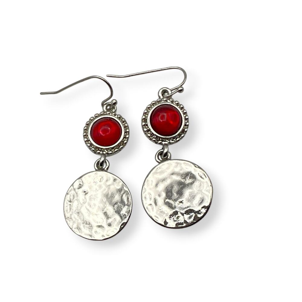Dangle Pierced Earrings Red Lucite Stone Hammered Silver Tone Discs Retro Boho